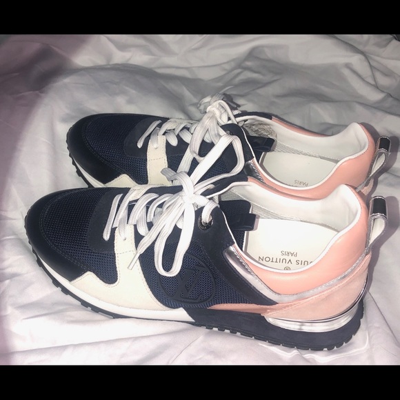 LV Sneakers - Picture 3 of 4